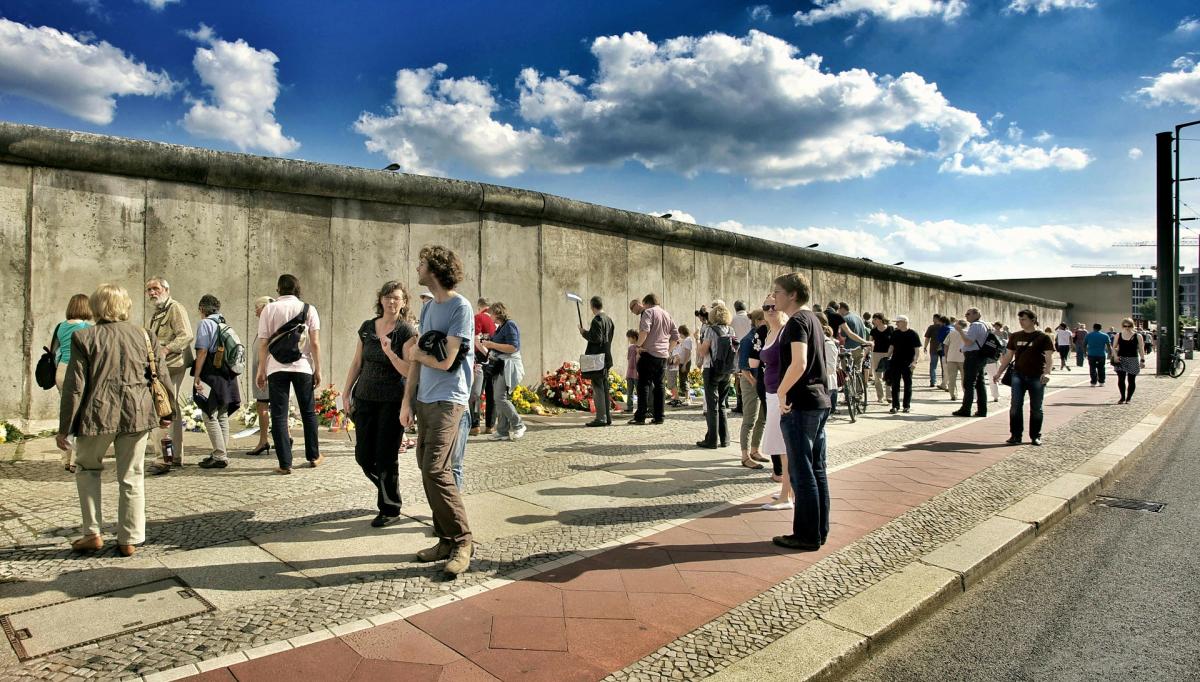 Der Sozialismus ist vielen noch in lebhafter Erinnerung. Bürgerinitiativen und Politiker denken heute wieder laut über Enteignungen nach